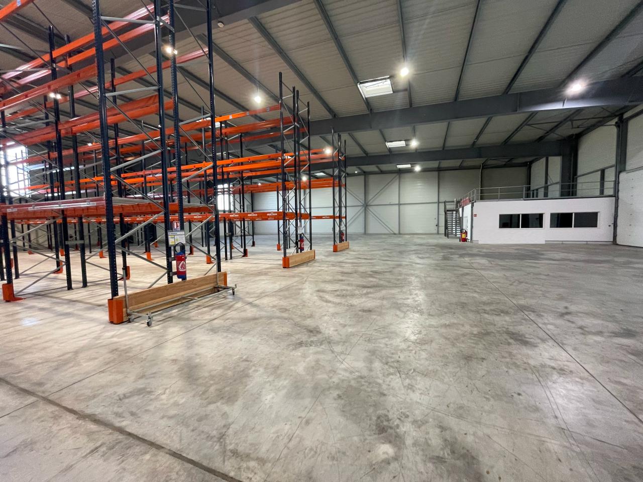 Local d'activité Noyal-Châtillon-sur-Seiche 3210m² Location local d'activité Noyal-Châtillon-sur-Seiche Ille-et-Vilaine OLACT2531637 11